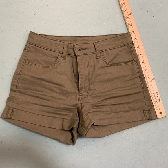 Green Shorts FINAL PRICE - Picture 6 of 8